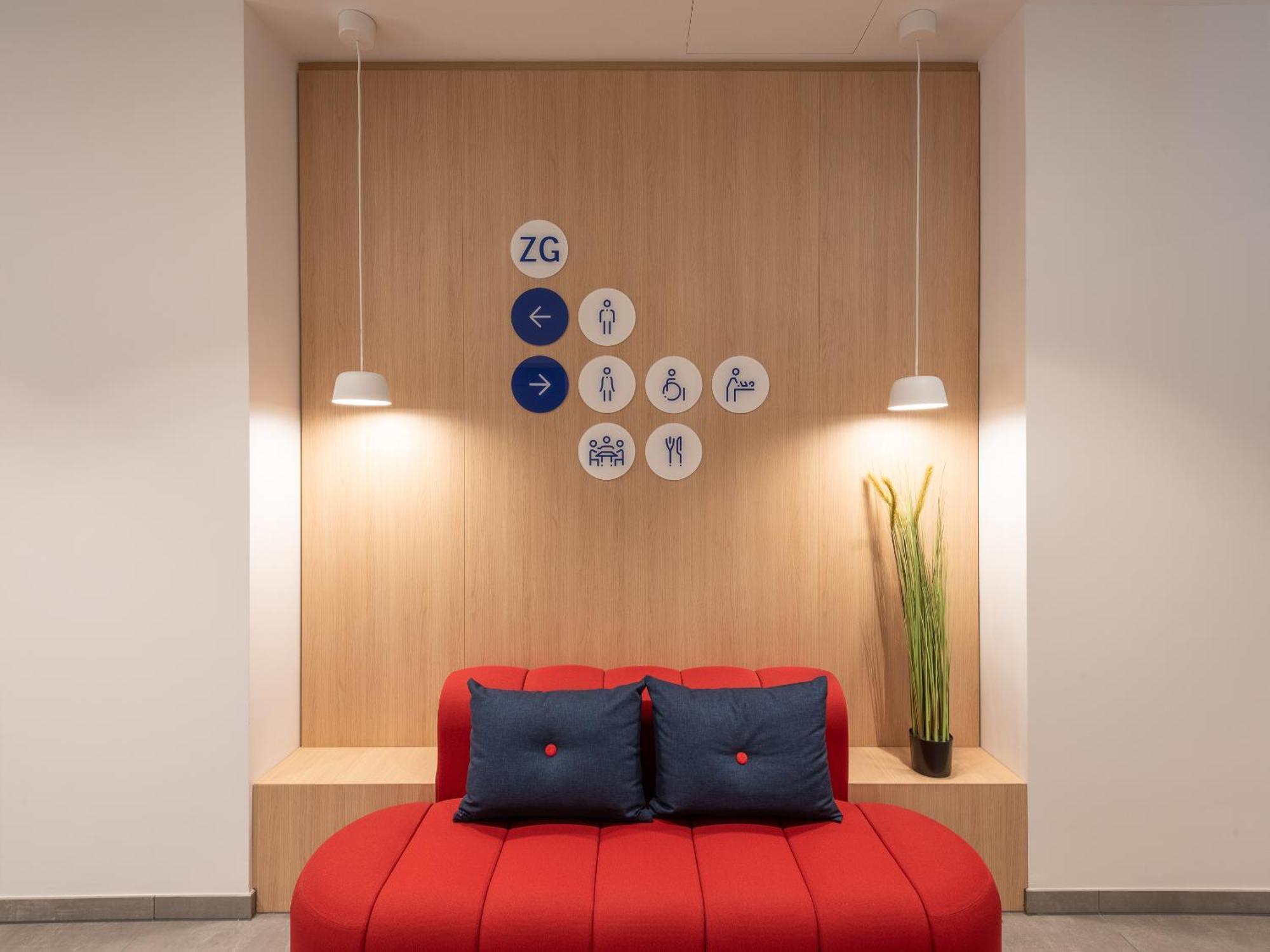Holiday Inn Express Heilbronn By Ihg Экстерьер фото