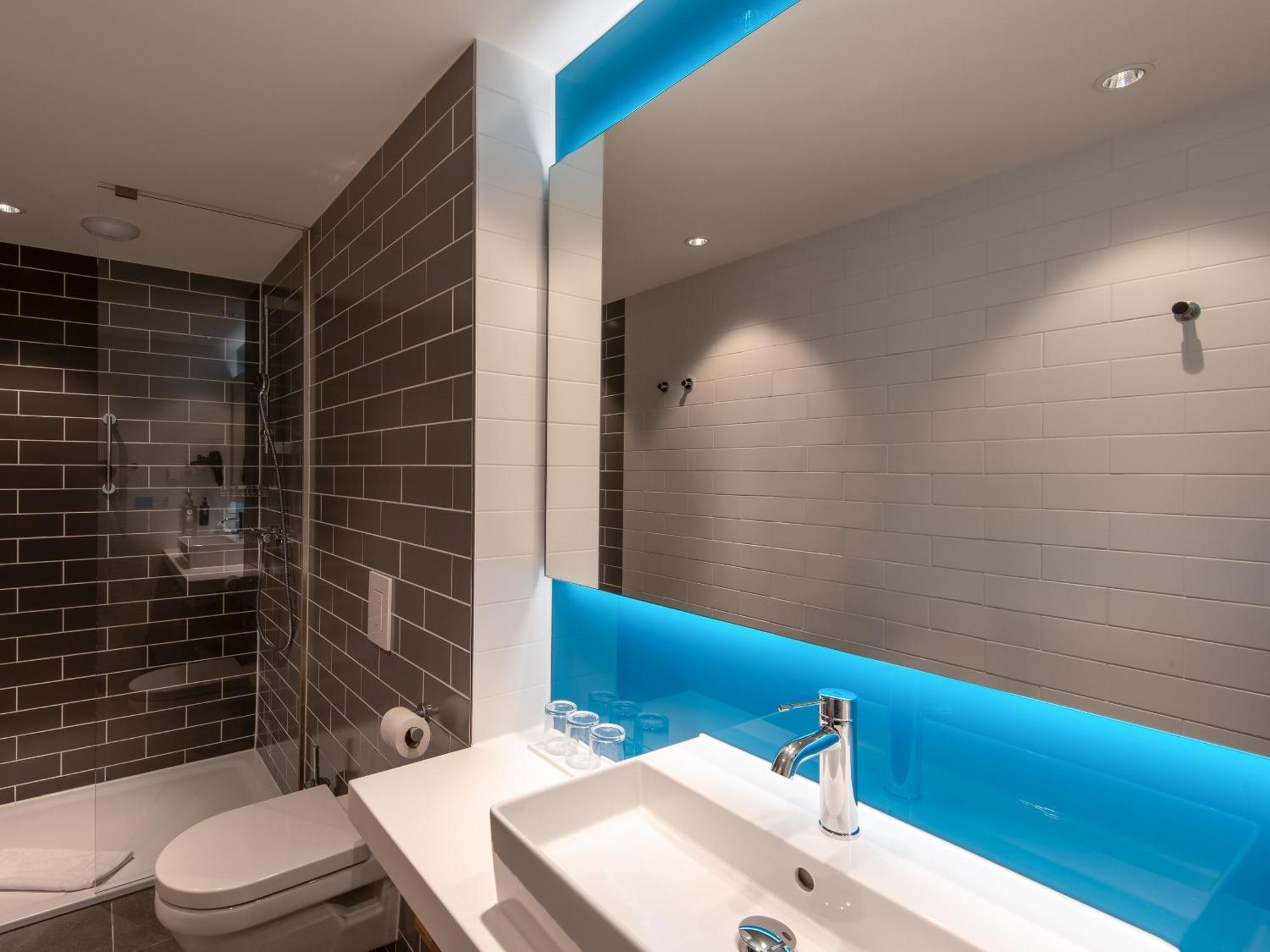 Holiday Inn Express Heilbronn By Ihg Экстерьер фото