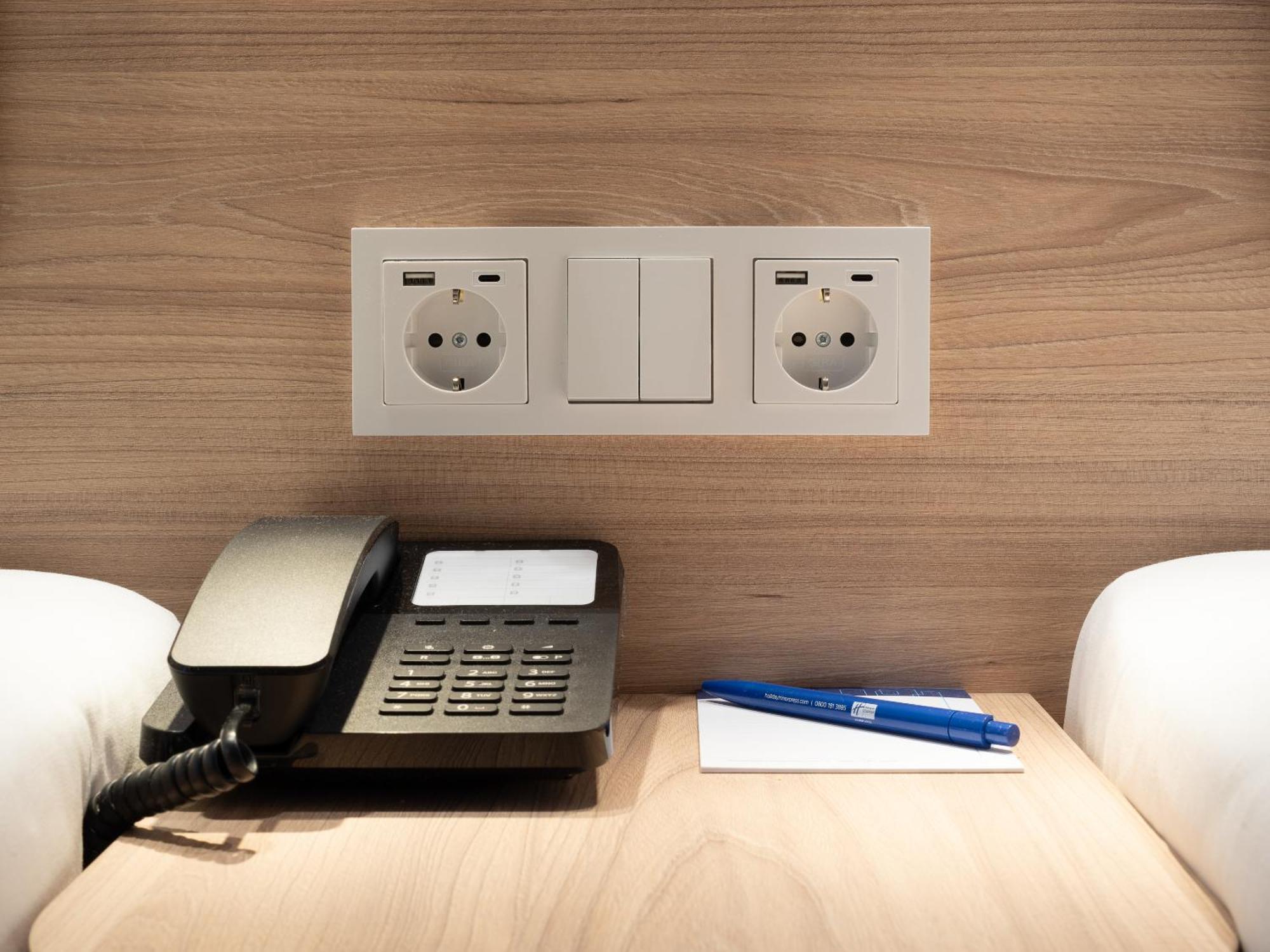 Holiday Inn Express Heilbronn By Ihg Экстерьер фото